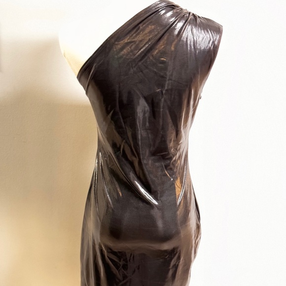 Metallic Bodycon Sleeveless Dress - Picture 3 of 4